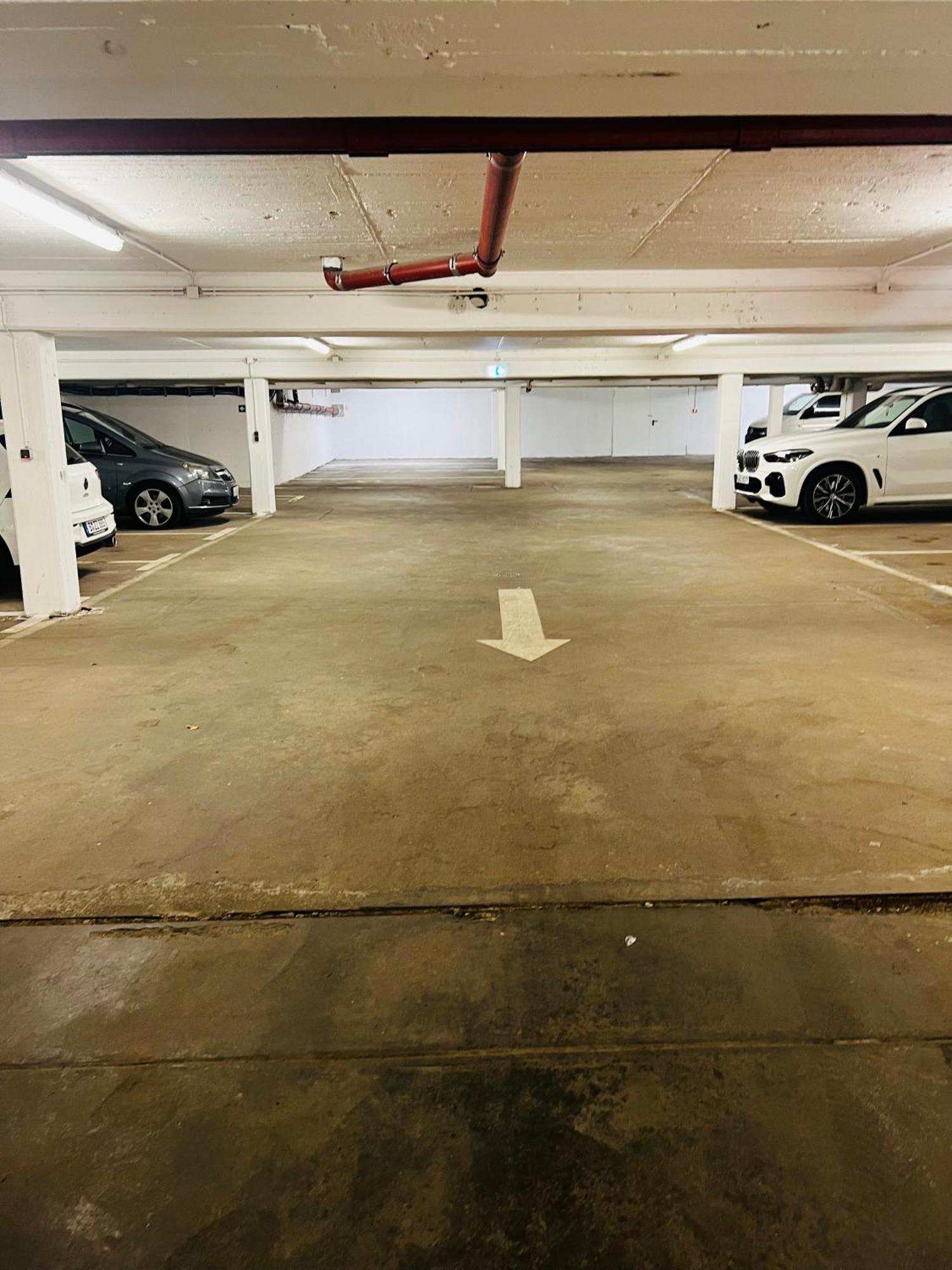Ladenwohnung In Kreuzberg Mit Parkplatz In Einer Tiefgarage Berlín Exterior foto